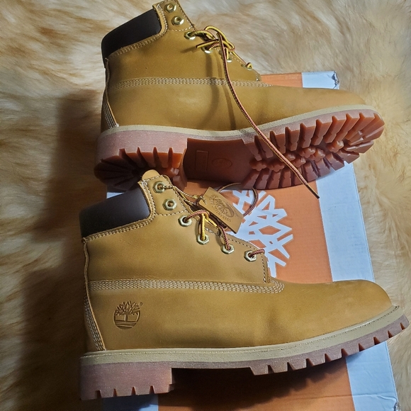 Timberland Waterproof Premium Boots 6” Wheat Nubuck Men Sz 6 Junior New in Box - Picture 10 of 15